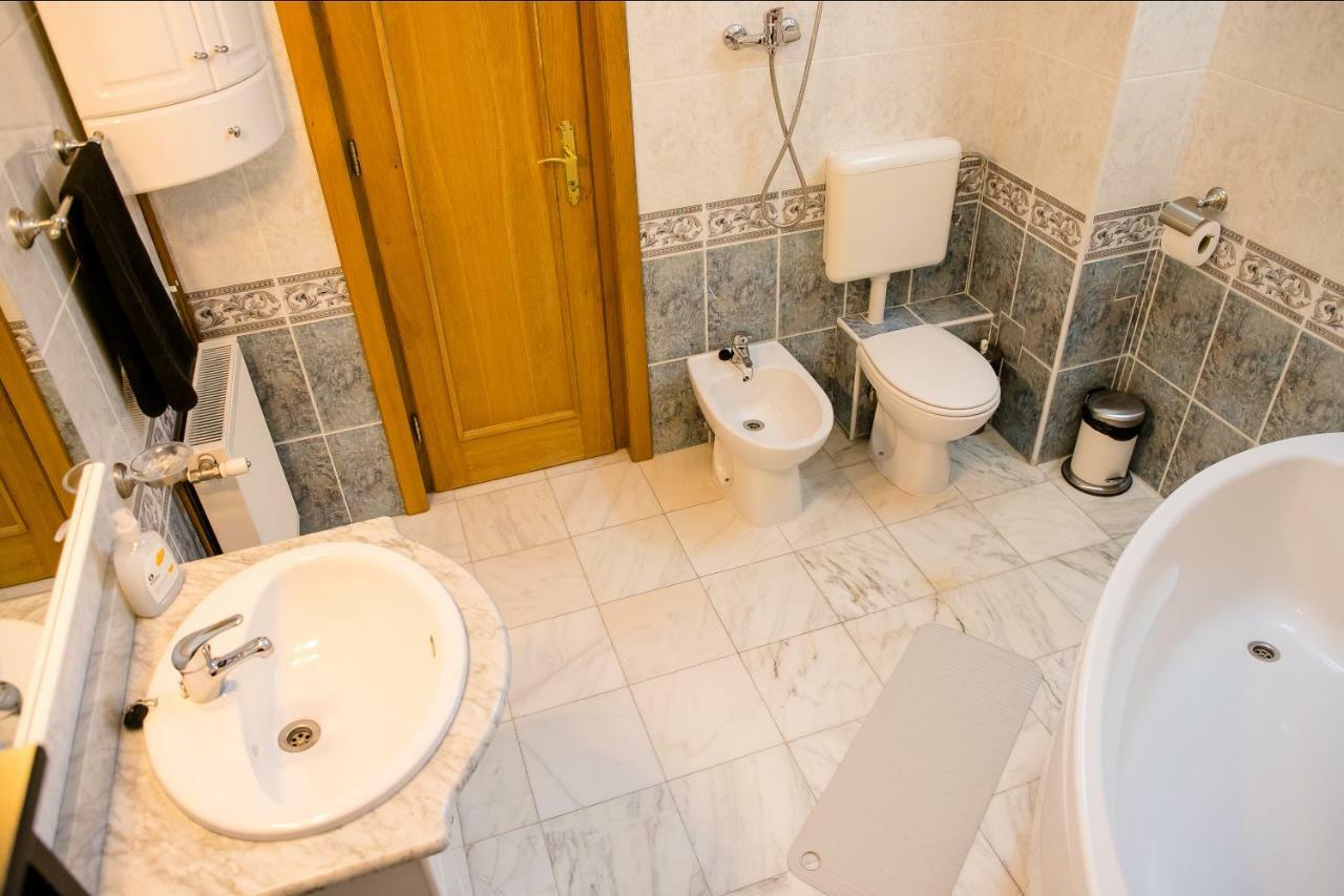 Studio 35 Buşteni Exteriör bild